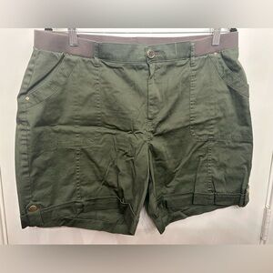 Size 18 Croft & Barrow women’s shorts Olive green